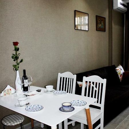 Batumi-Cozy Apartment Luaran gambar